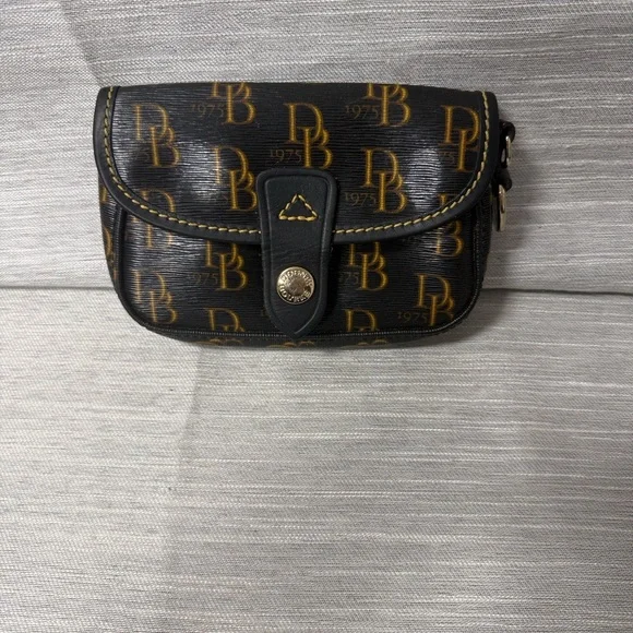 Dooney & Bourke Black and Gold Wristlet - Picture 7 of 7